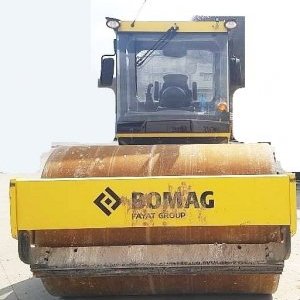 foto newish 15t roller Bomag with printer
